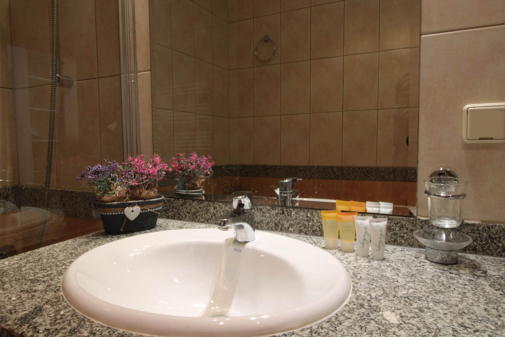 Tectum Apartments - 16
